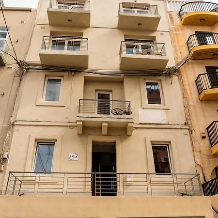 아파트 A Penthouse In The Heart Of St Julians